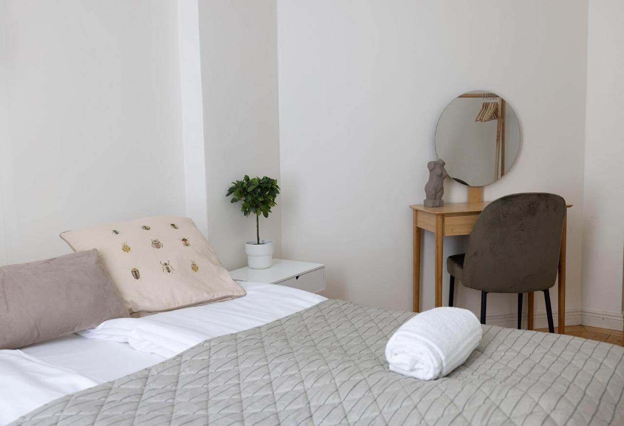 2Ndhomes City Center 2Br Apartment By The Finnish National Theatre With Balcony And Park View Helsinki Exterior foto
